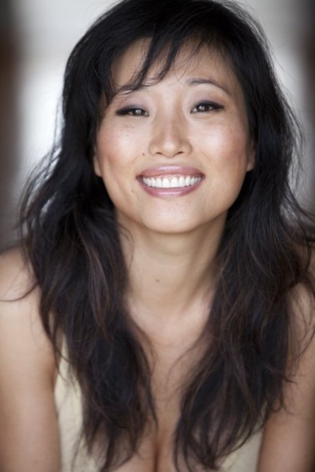 MV5BMjI4MTA4MDU1M15BMl5BanBnXkFtZTcwNTExNzQ3Ng@@._V1._SX467_SY700_