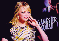 emma_stone_shrug2-245x170