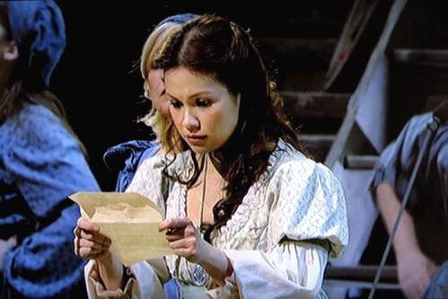 fantine-with-letter