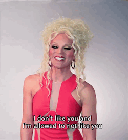 tumblr_nr2y1wRL1F1urdsiho1_250